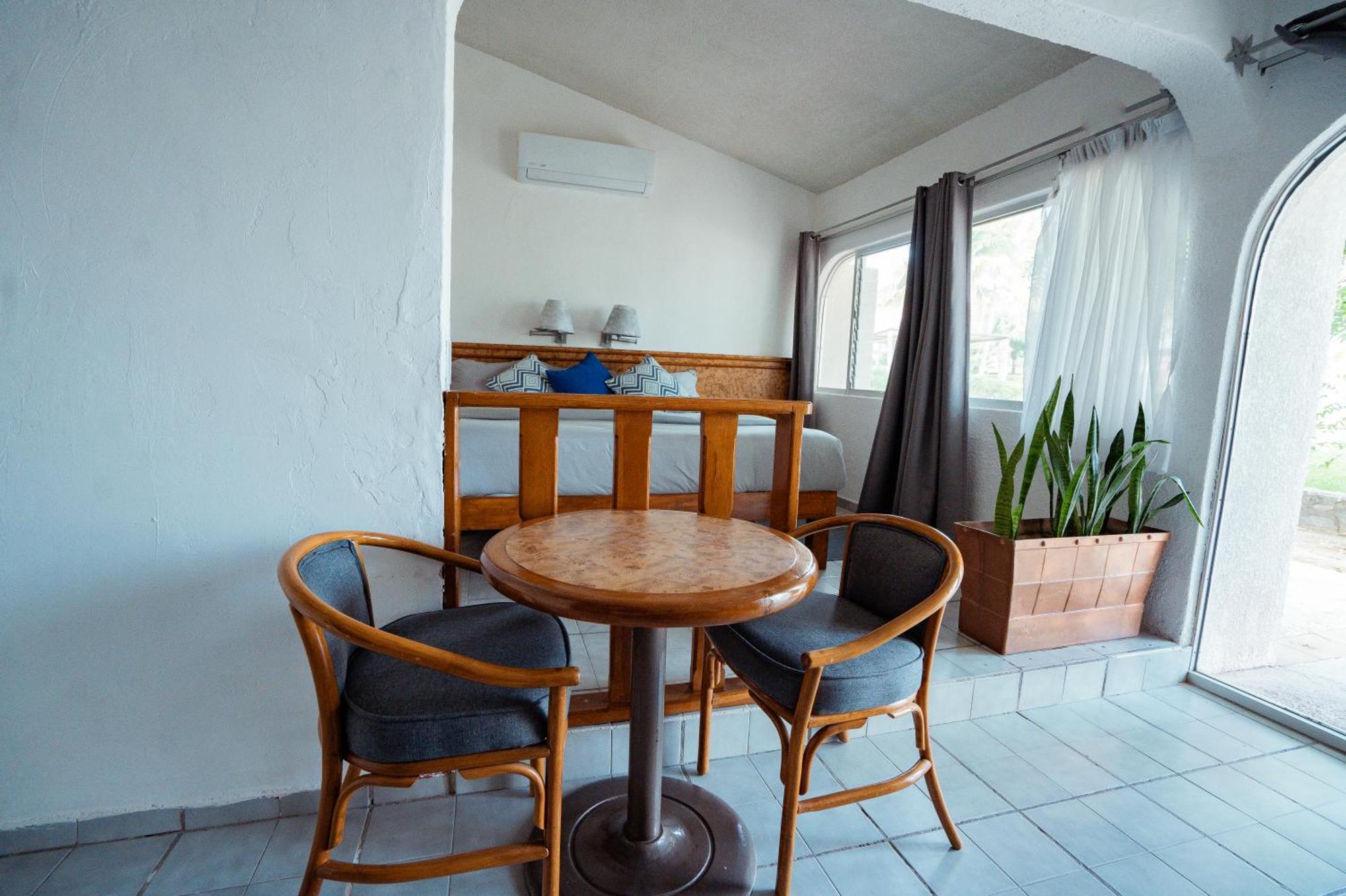 Buena Vista Oceanfront & Hot Springs Resort Buenavista  Extérieur photo